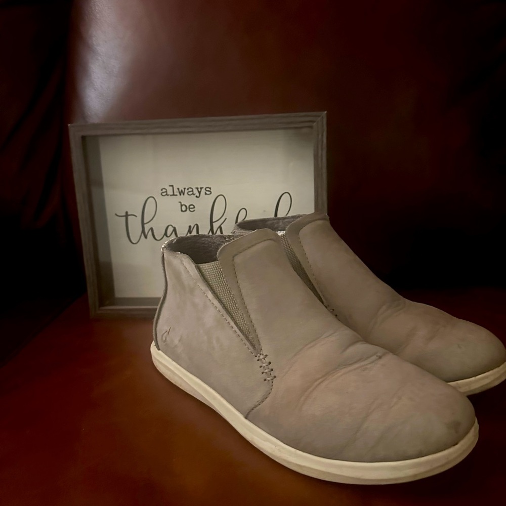 The best Olukai ankle boots! Stylish and durable!